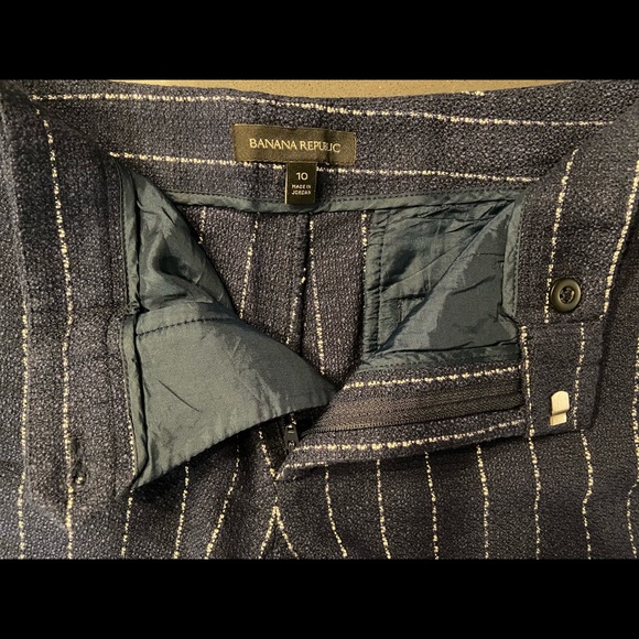 Banana Republic Navy and White Textured Shorts - Picture 6 of 7